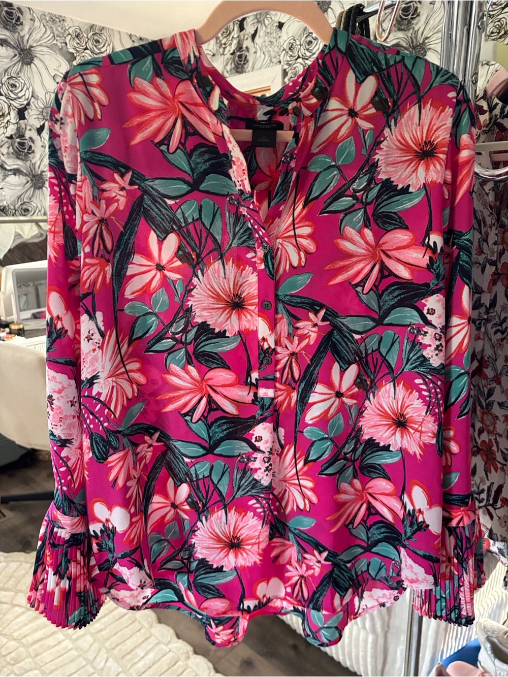 Ann Taylor Fuchsia Floral Button-Front Blouse